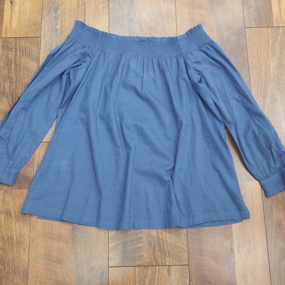 Loft off shoulder shirt - Picture 2 of 8